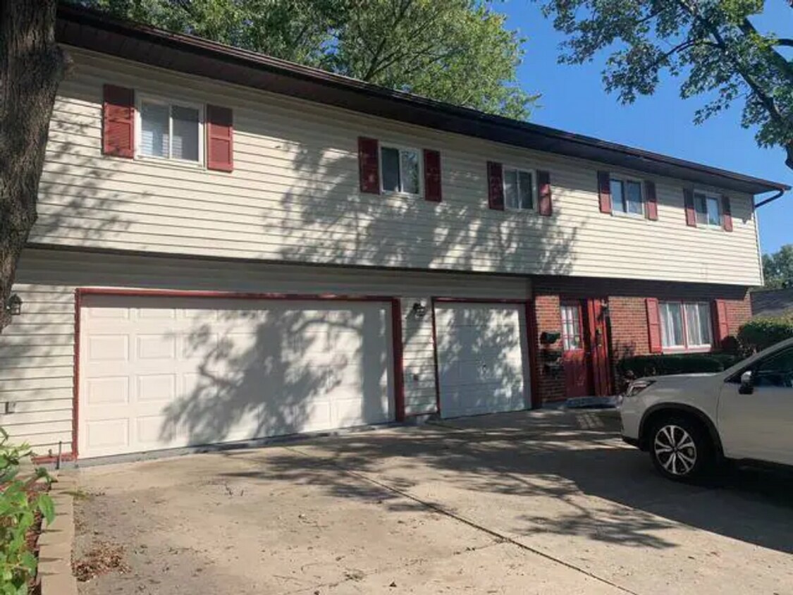 30 Royal Dr Unit 1 ( 52337154 or 726234277230246147), Springboro, OH 45066 Room for Rent in