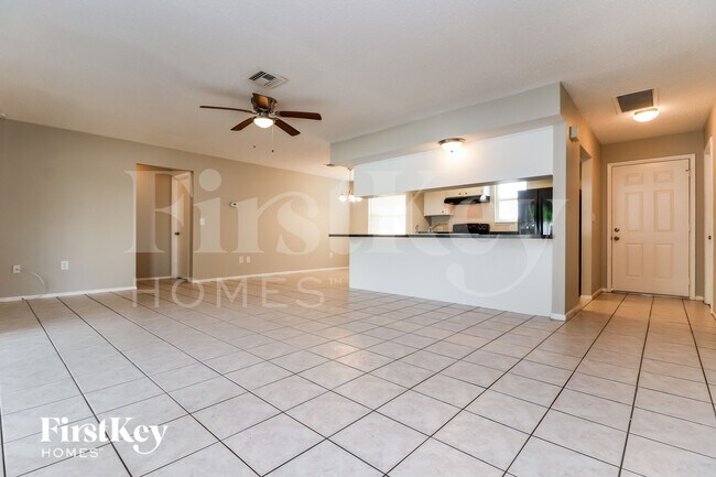 Foto del edificio - 7704 Riverdale Dr