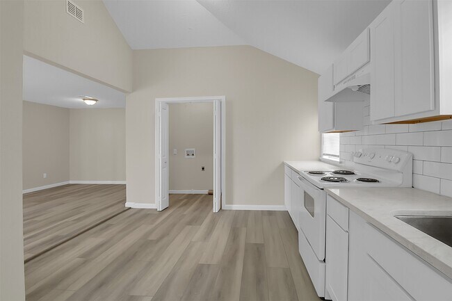 Building Photo - 511 Williams Ave