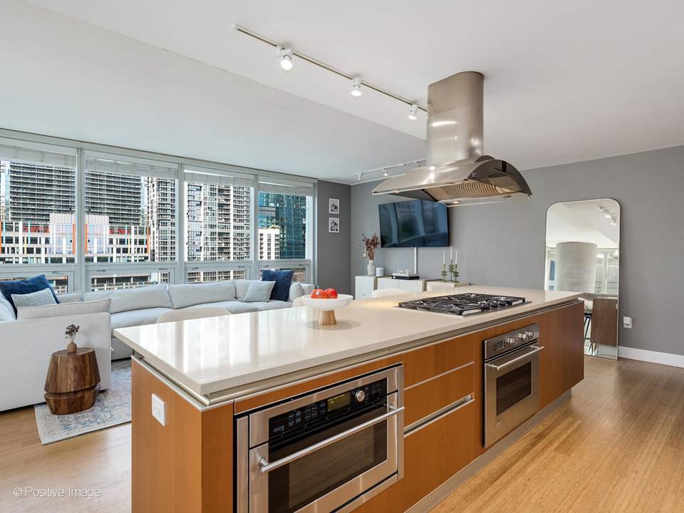 Foto principal - 340 E Randolph St