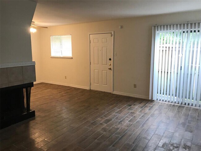 Building Photo - 8048 Sands Point Dr
