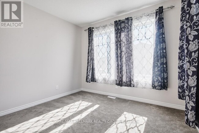 Building Photo - 221 Merak Way