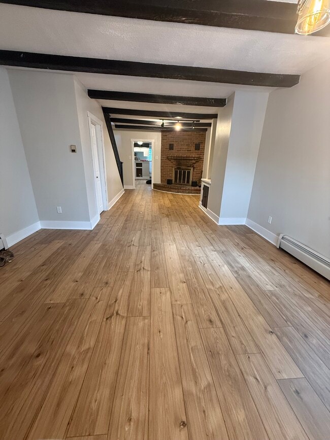 Building Photo - 125 E 5th Ave