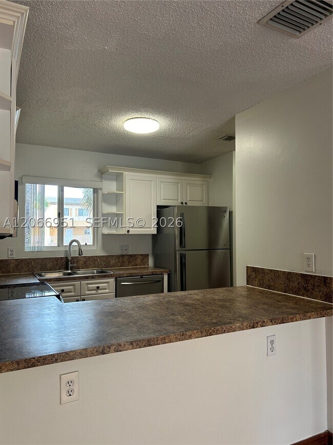 Foto del edificio - 6245 SW Kendale Lakes Cir