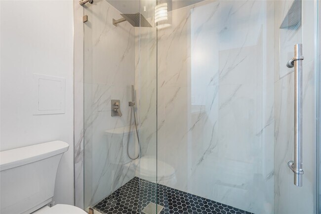 Foto del edificio - 10615 Briar Forest Dr