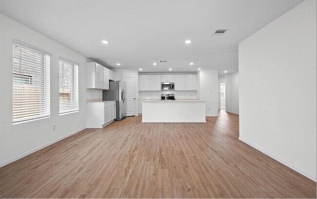 Foto del edificio - 5111 Sunvalley Bend Dr