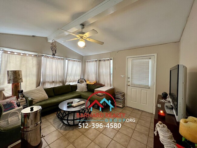 Foto del edificio - 1011 W Bluebonnet Dr