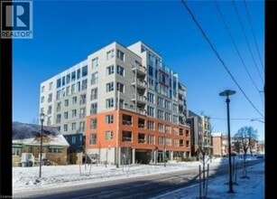 Building Photo - 321 Spruce St