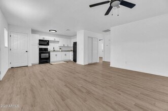 Building Photo - 1505 W McKinley St