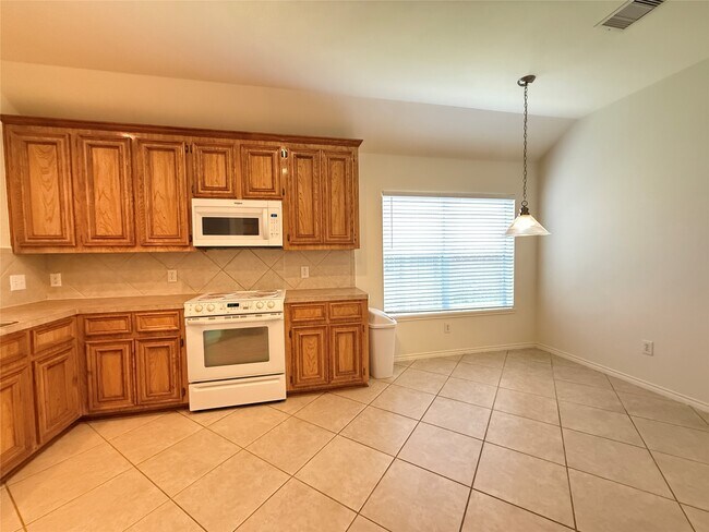 Building Photo - 20622 Tulip Blossom Ct