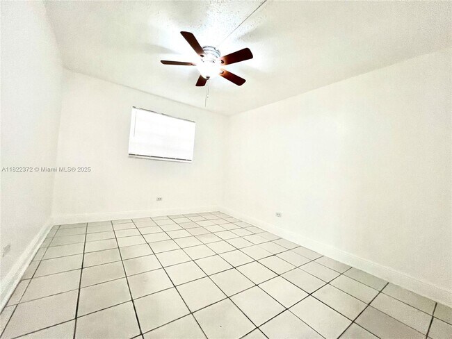 Foto del edificio - 9760 SW 184th St