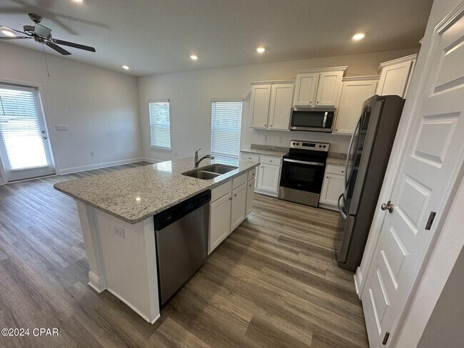 Foto del edificio - 488 Melrose Wy
