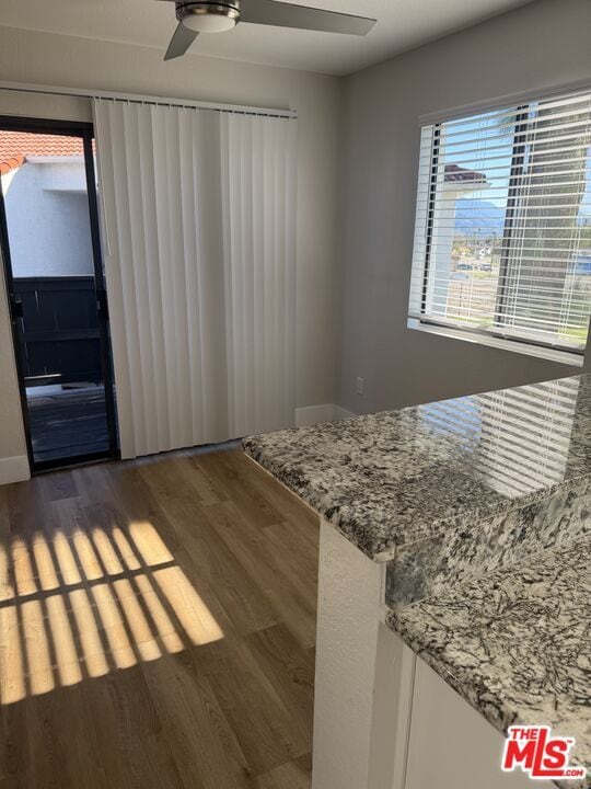 Foto del edificio - 1930 E College Ave