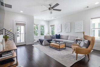 Building Photo - 2705 Halcyon Dr