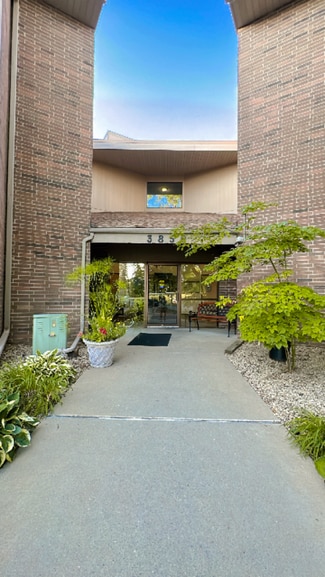 Building Photo - 3850 Plymouth Blvd