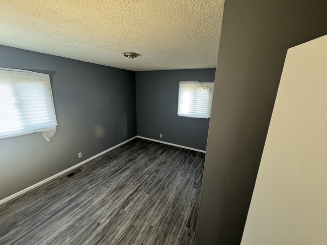 Foto del edificio - 1911 E Fairchild St