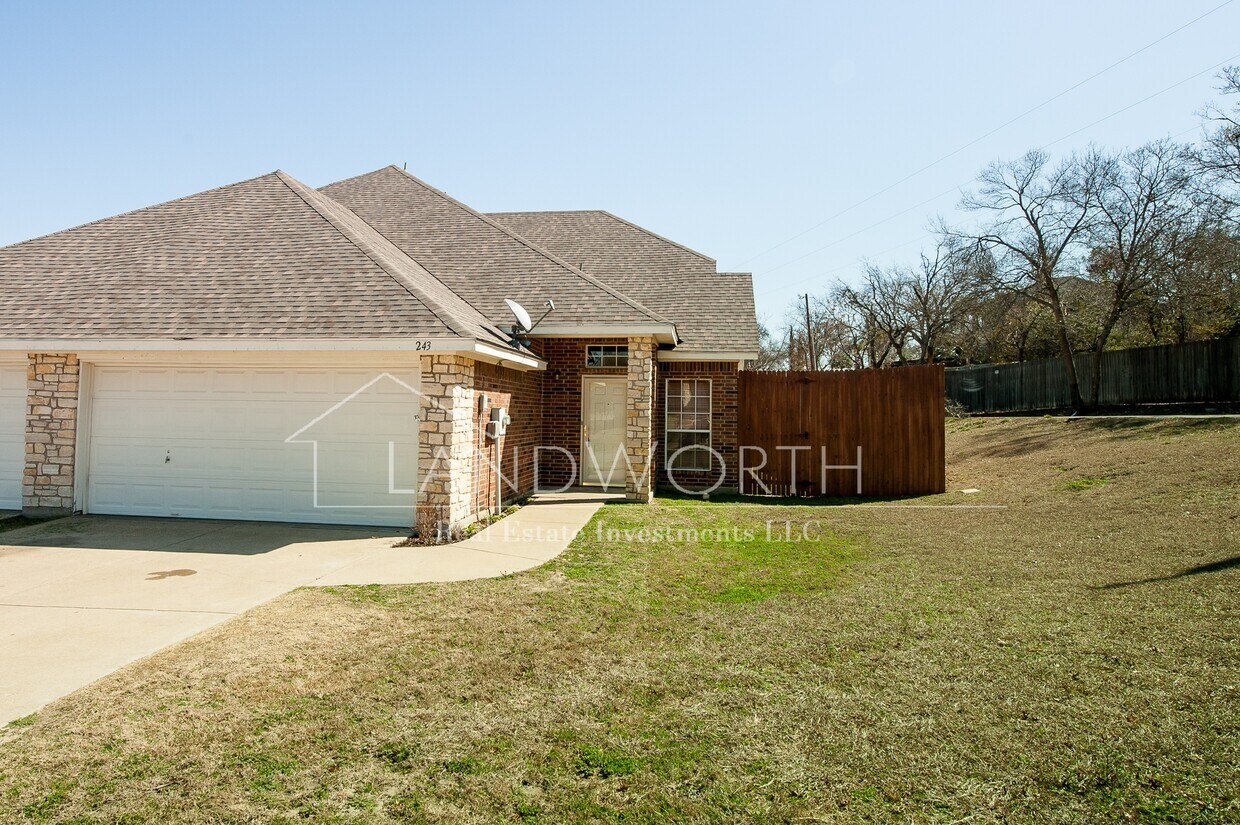 Building Photo - 243 Rentz Pl Cir