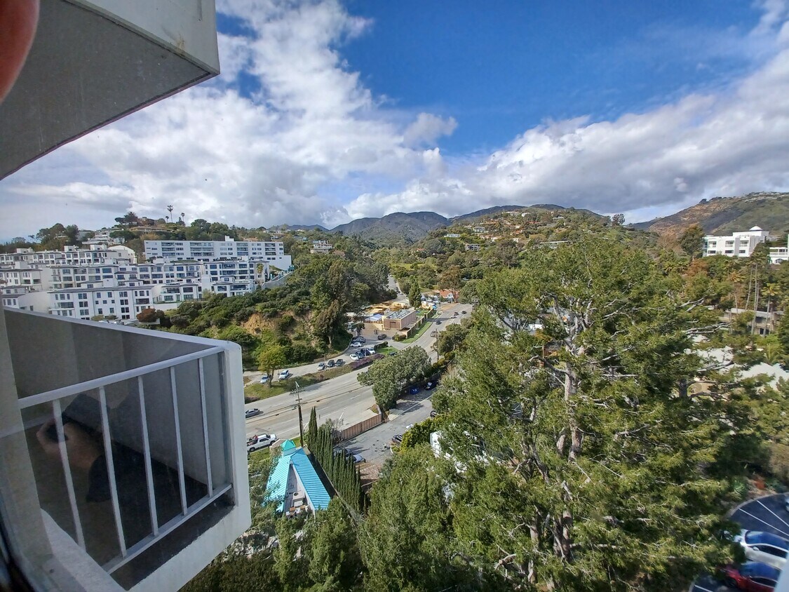 17352 W Sunset Blvd Unit 703, Pacific Palisades, CA 90272 Condo for