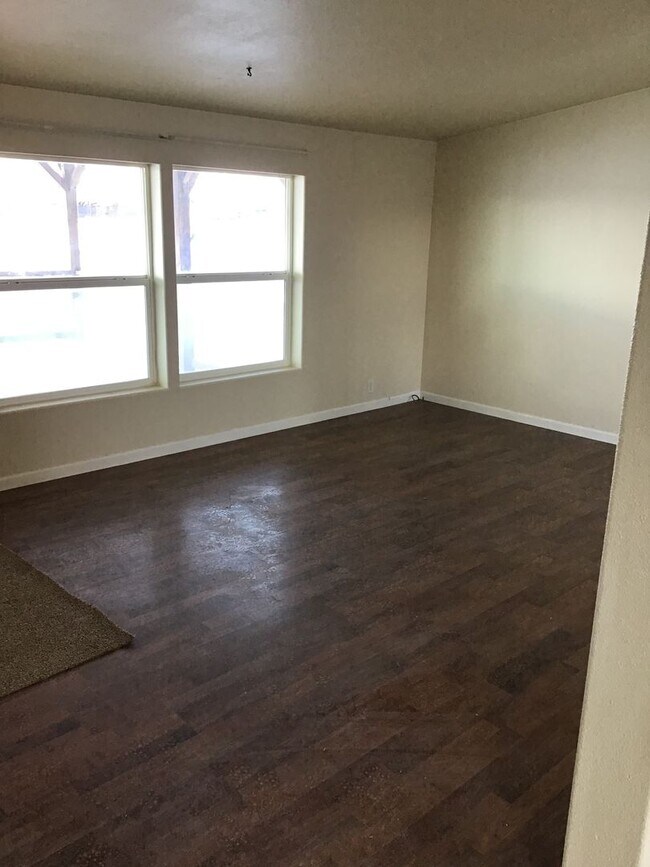 Foto del edificio - Horse Property - Four Bedroom Manufactu...