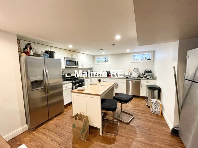 Foto del edificio - 998 Tremont St