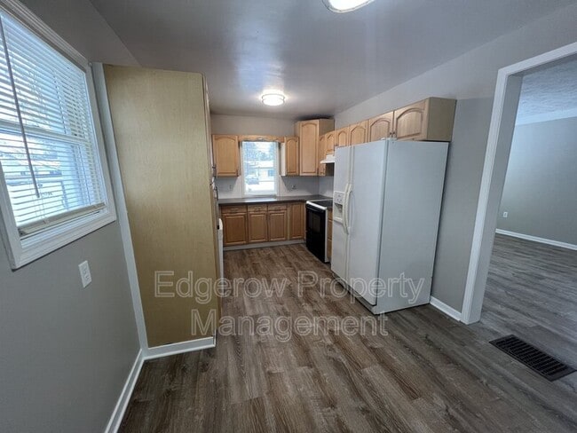 Building Photo - 59 Wavell St SE