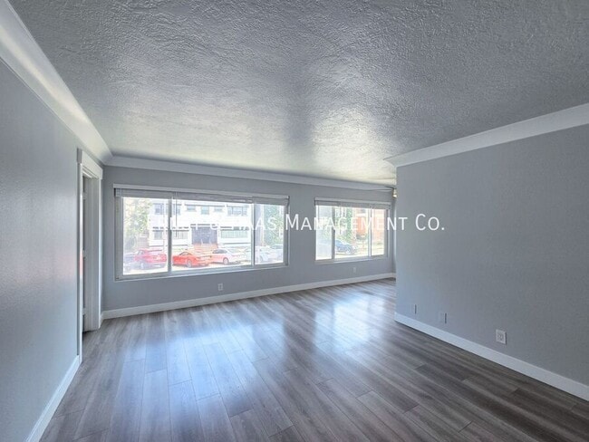 Building Photo - 335 Cedar Ave