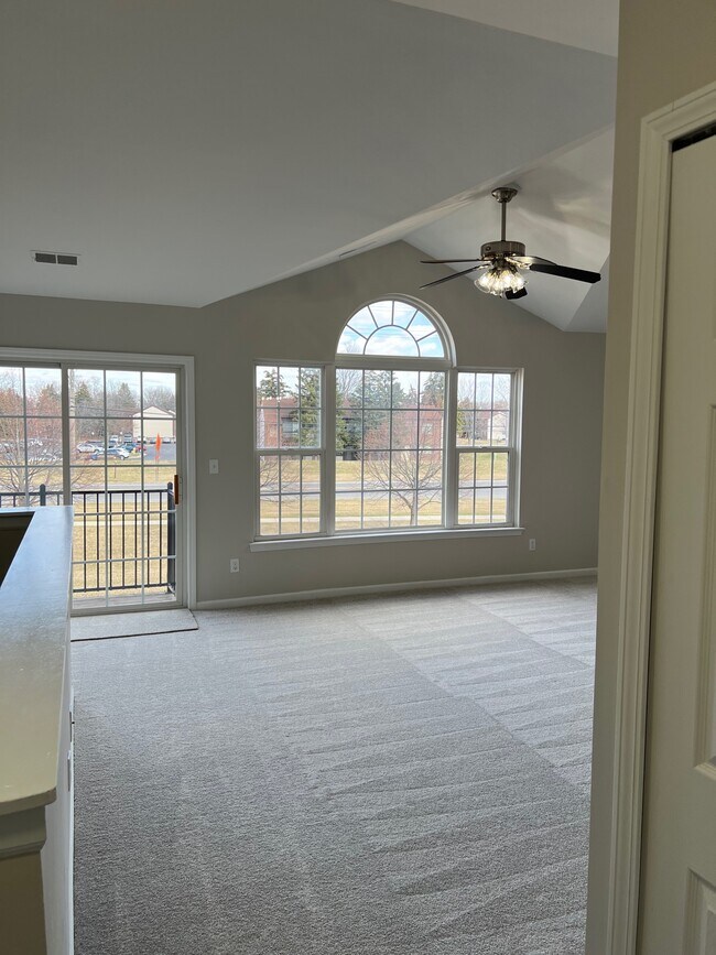 Foto del edificio - 27319 Hidden Oaks Dr