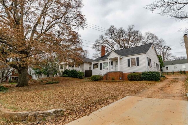 Building Photo - 2 BR 1 BA Home For Rent - Overbrook Histor...