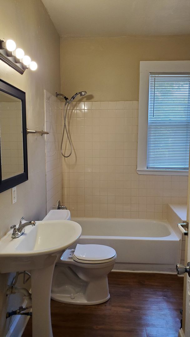 Foto del edificio - 823-825 S 11th