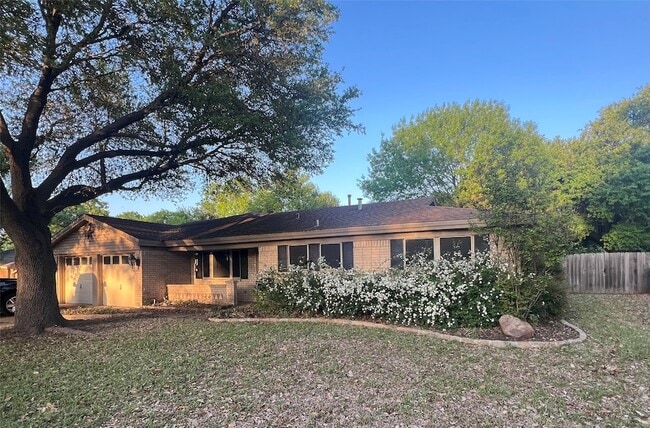 Building Photo - 332 Belmont Dr