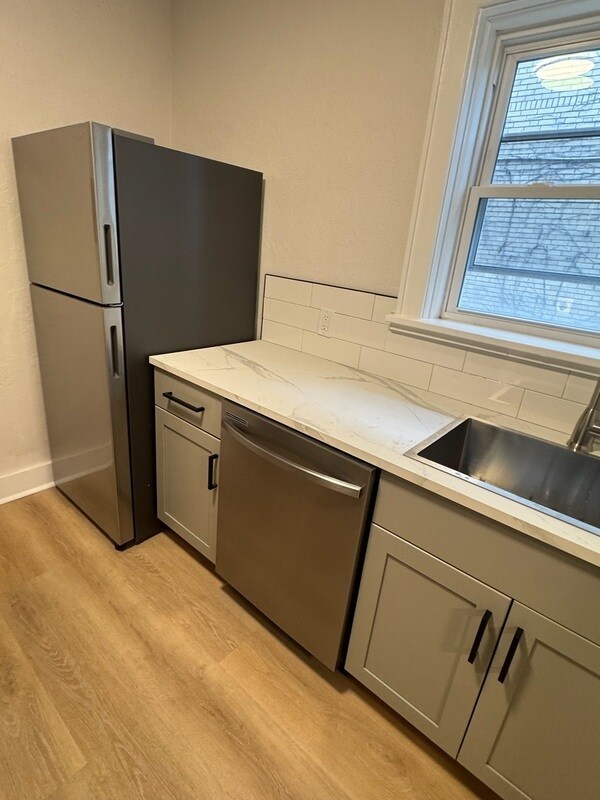 Building Photo - 2903 Voelkel Ave