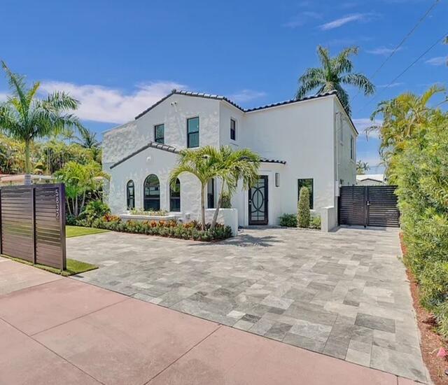 Foto principal - 5832 Alton Rd