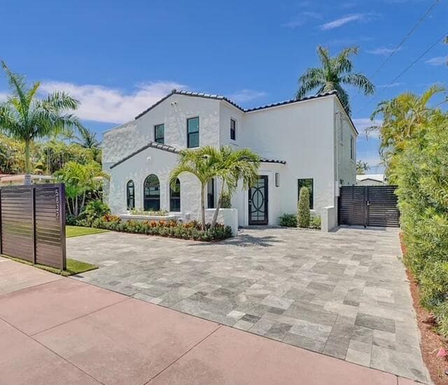 Primary Photo - 5832 Alton Rd