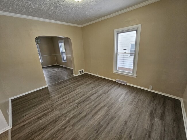 Foto del edificio - 3788 W 34th St