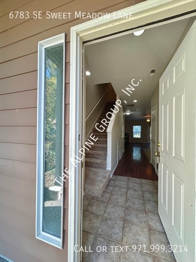 Foto del edificio - 2 Bedroom Townhome in Hillsboro!