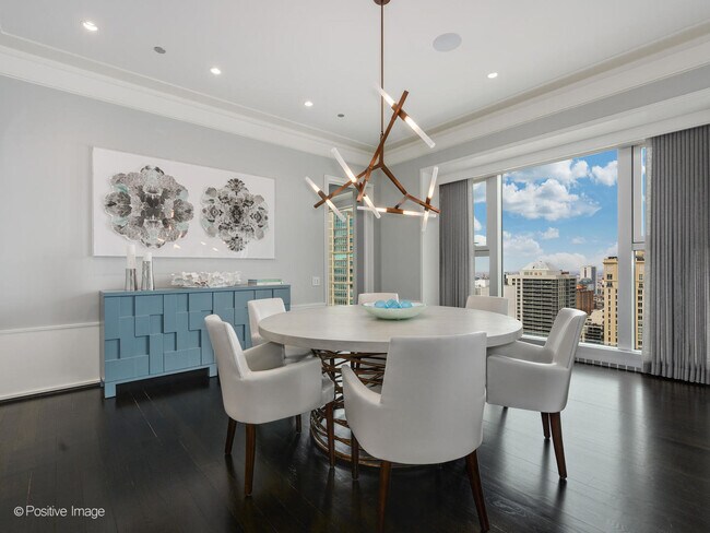 Building Photo - 77 E Walton St