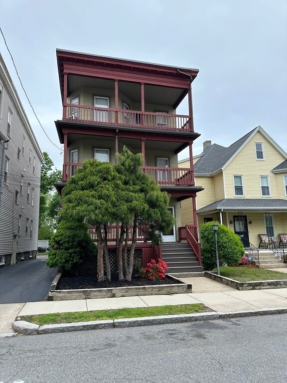 Primary Photo - 16 Church St