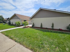Building Photo - 1400 E Canal Dr