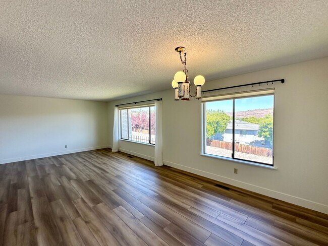 Foto del edificio - Sweeping Views of Yakima Valley