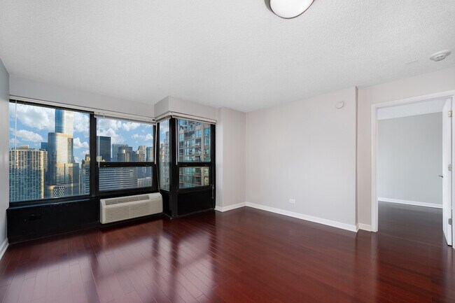 Building Photo - 30 E Huron St