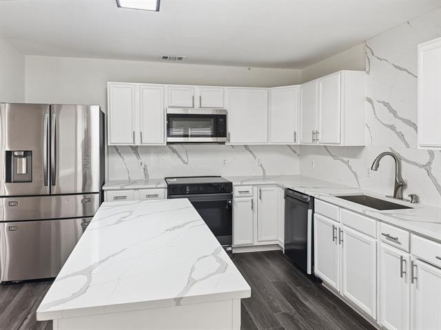 Building Photo - 12214 Peachtree Ln