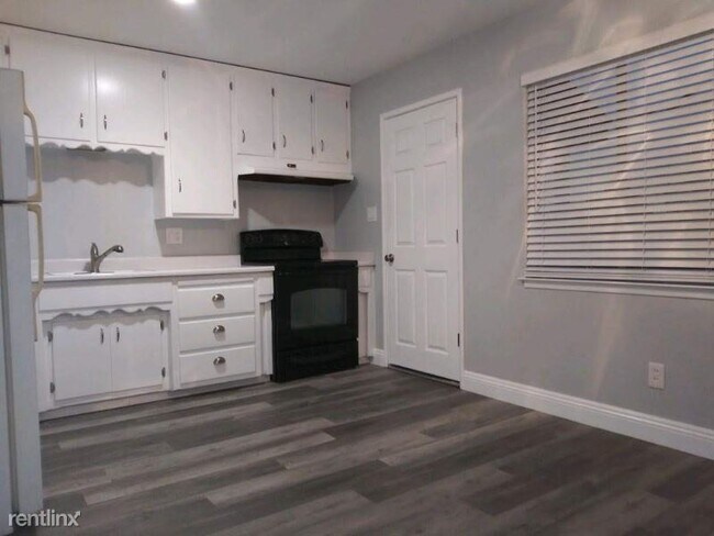 Building Photo - 2 br, 1 bath House - 2841 Elvyra Way