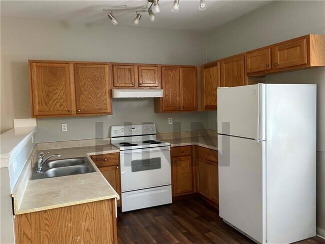 Building Photo - 1426 Eric St SE
