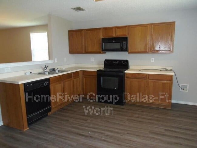 Building Photo - 709 Hanceville Way