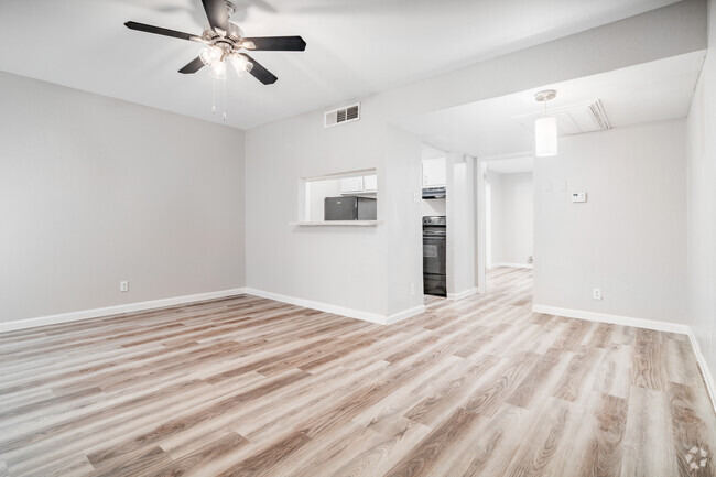 1BR, 1BA - 595SF - Living Room - Nest