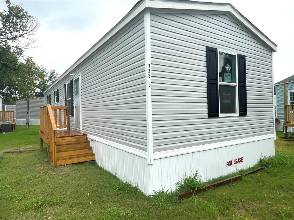 728 S Shanks St, Clute, TX 77531 House Rental in Clute, TX