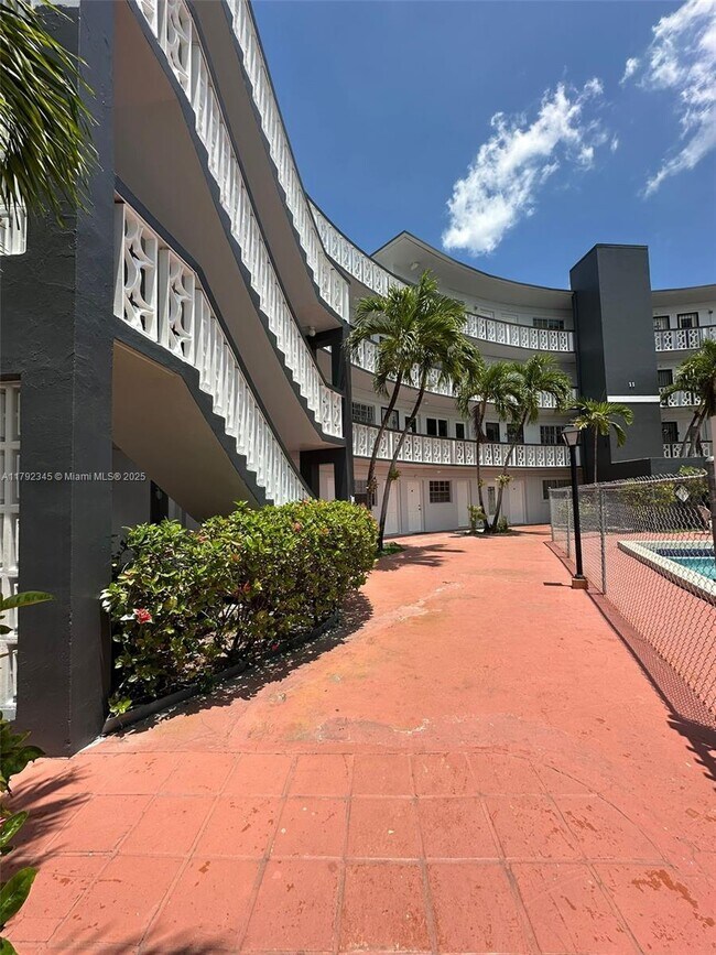 Foto del edificio - 11 SW 52nd Ave