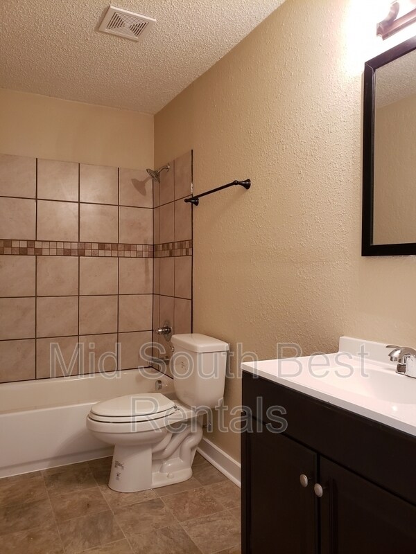 13 Hiland Pl, Benton, AR 72015 Condo for Rent in Benton, AR