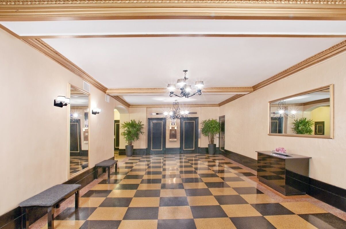 Foto principal - 206 W 23rd St