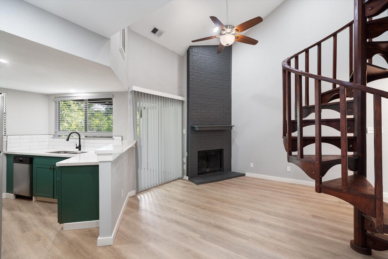 Primary Photo - 2500 Burleson Rd #721, Austin, Texas 78741